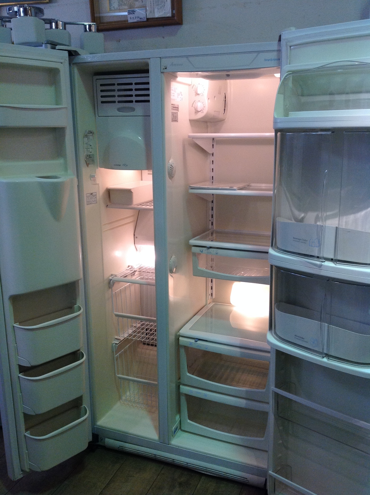 アメリカ　超大型冷蔵庫　両開き　amanaアマナ　611L
